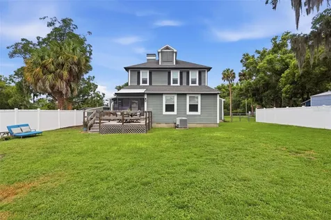 47 Davis Avenue Umatilla FL 32784