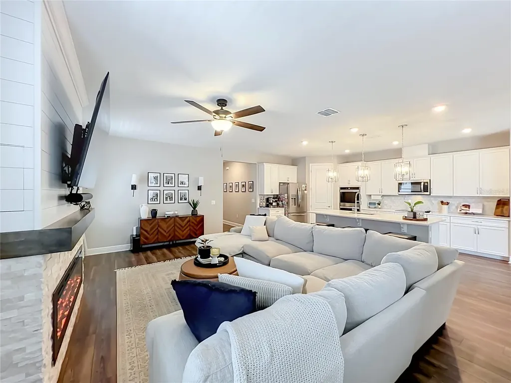 2327 Bear Peak Road Minneola FL 34715