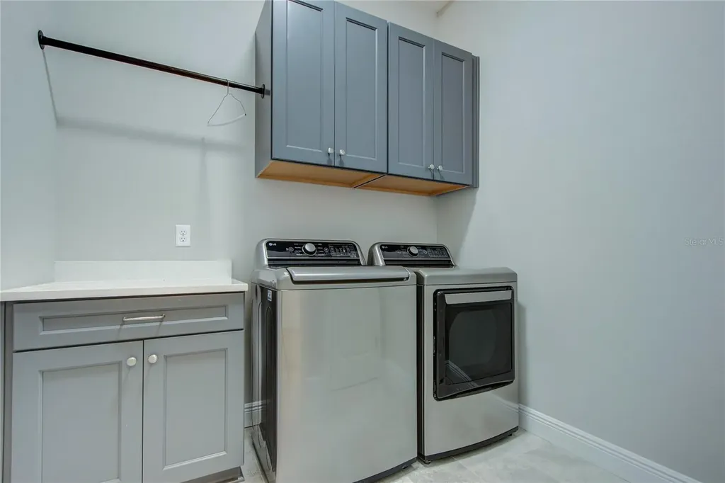 855 39th Avenue N St Petersburg FL 33703