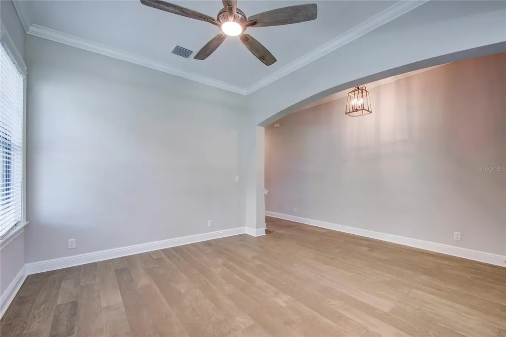 855 39th Avenue N St Petersburg FL 33703