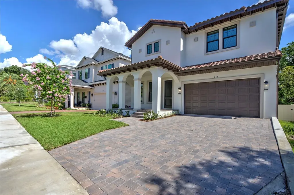 855 39th Avenue N St Petersburg FL 33703