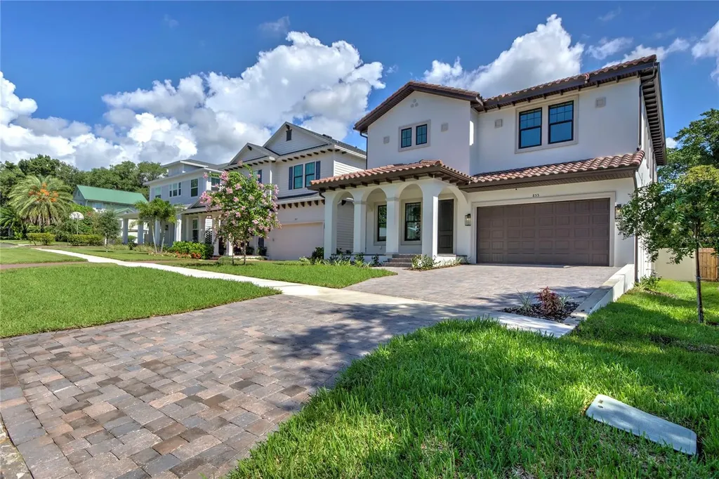 855 39th Avenue N St Petersburg FL 33703