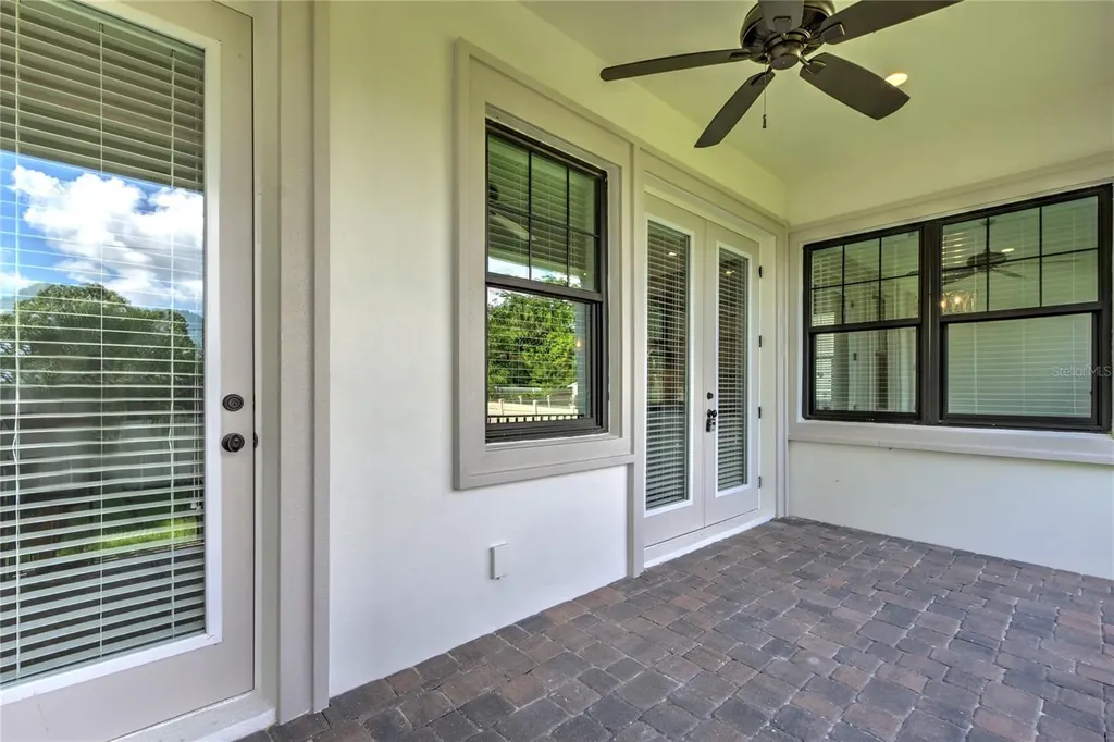 855 39th Avenue N St Petersburg FL 33703