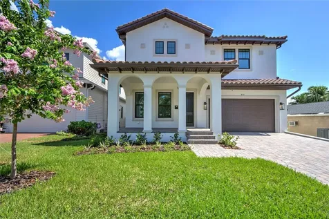 855 39th Avenue N St Petersburg FL 33703