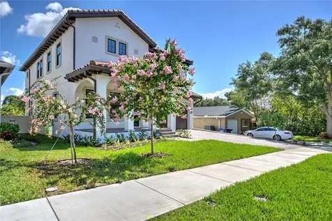 855 39th Avenue N St Petersburg FL 33703