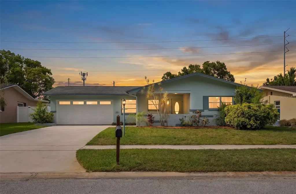 965 Santa Monica Drive Dunedin FL 34698