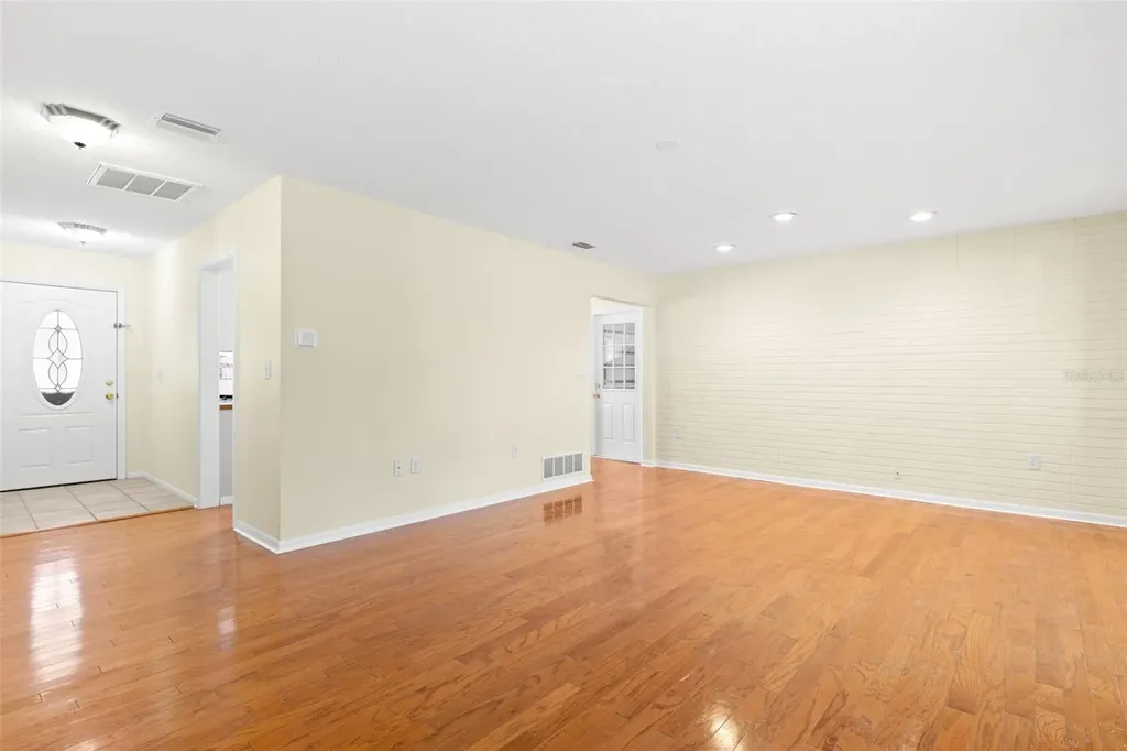 965 Santa Monica Drive Dunedin FL 34698