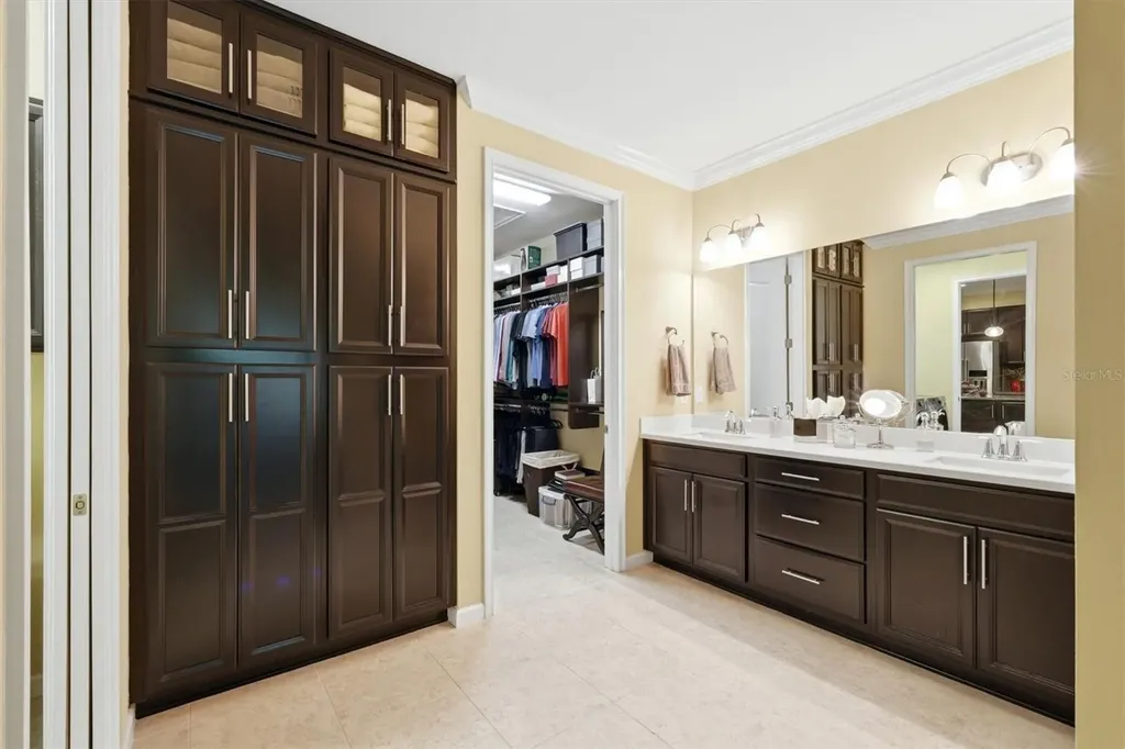 3681 Divot Lane Sarasota FL 34232