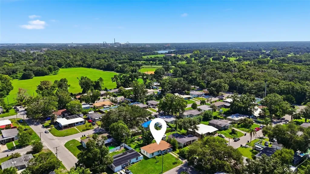 2004 E Broad Street Tampa FL 33610