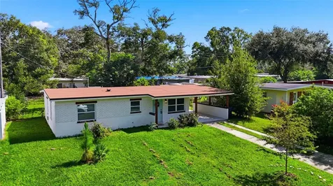 2004 E Broad Street Tampa FL 33610