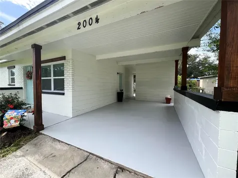 2004 E Broad Street Tampa FL 33610