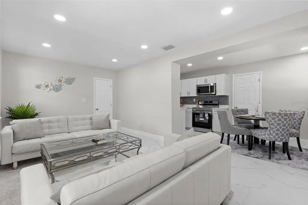 1375 Lake Drive Casselberry FL 32707