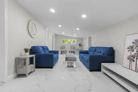 1375 Lake Drive Casselberry FL 32707