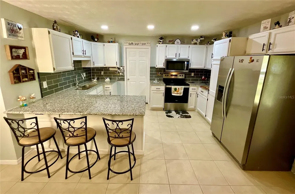 468 28th Way Melrose FL 32666