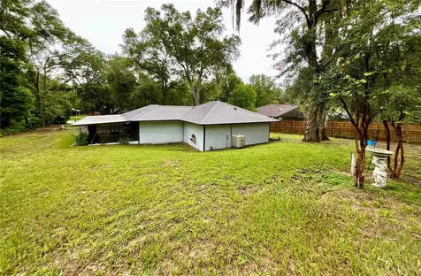 468 28th Way Melrose FL 32666