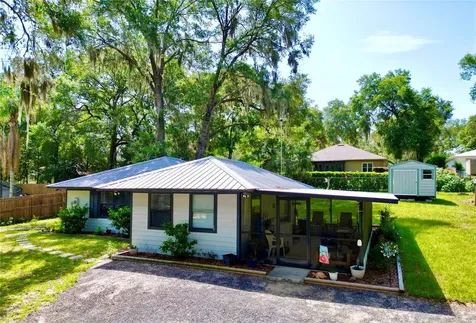 468 28th Way Melrose FL 32666