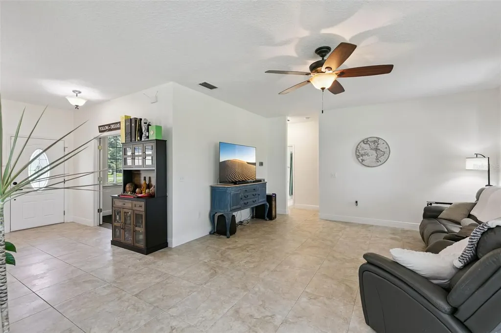 19204 Paddock Street Orlando FL 32833