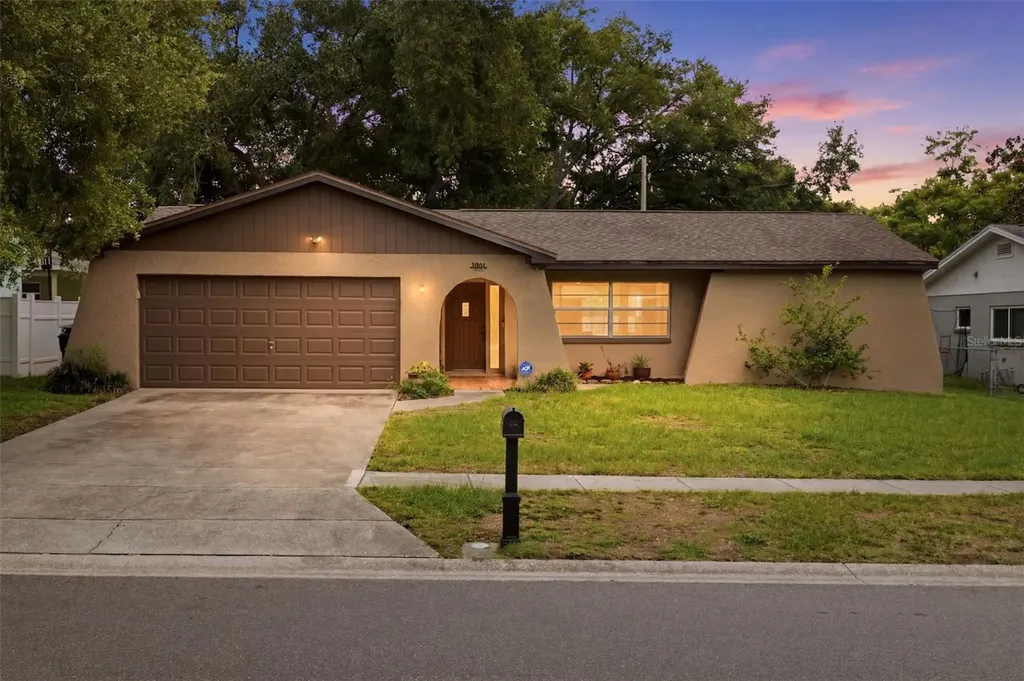 1901 Briarwood Street Dunedin FL 34698