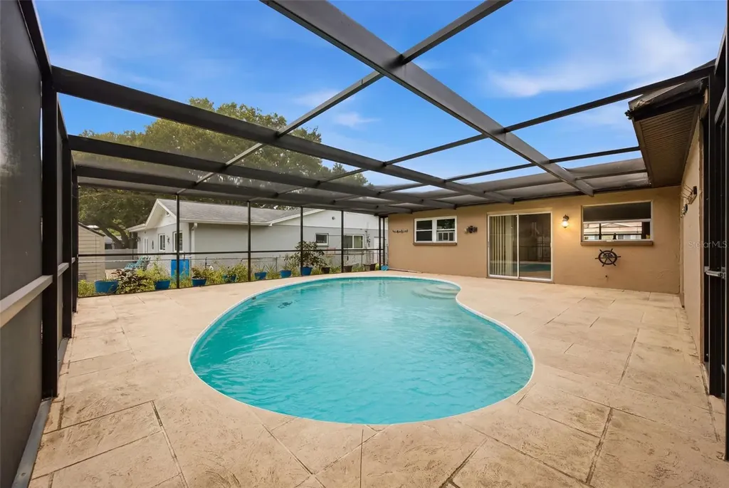 1901 Briarwood Street Dunedin FL 34698