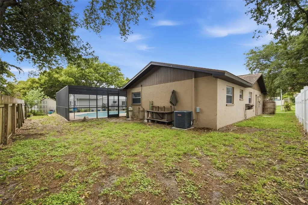 1901 Briarwood Street Dunedin FL 34698