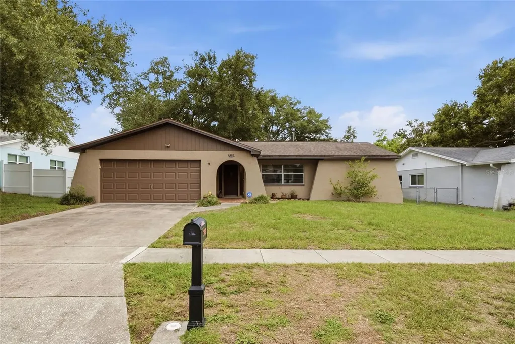1901 Briarwood Street Dunedin FL 34698