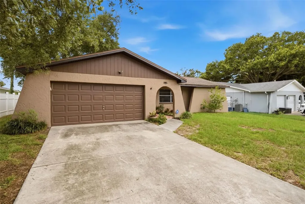1901 Briarwood Street Dunedin FL 34698