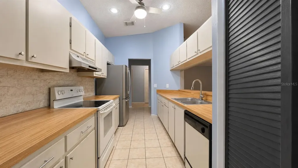 257 Clemens Court Orlando FL 32828