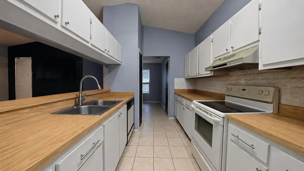 257 Clemens Court Orlando FL 32828