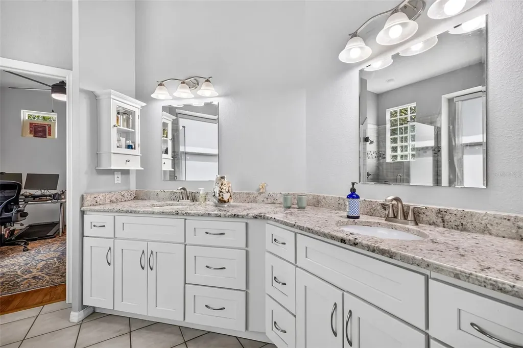 10737 Ayrshire Drive Tampa FL 33626