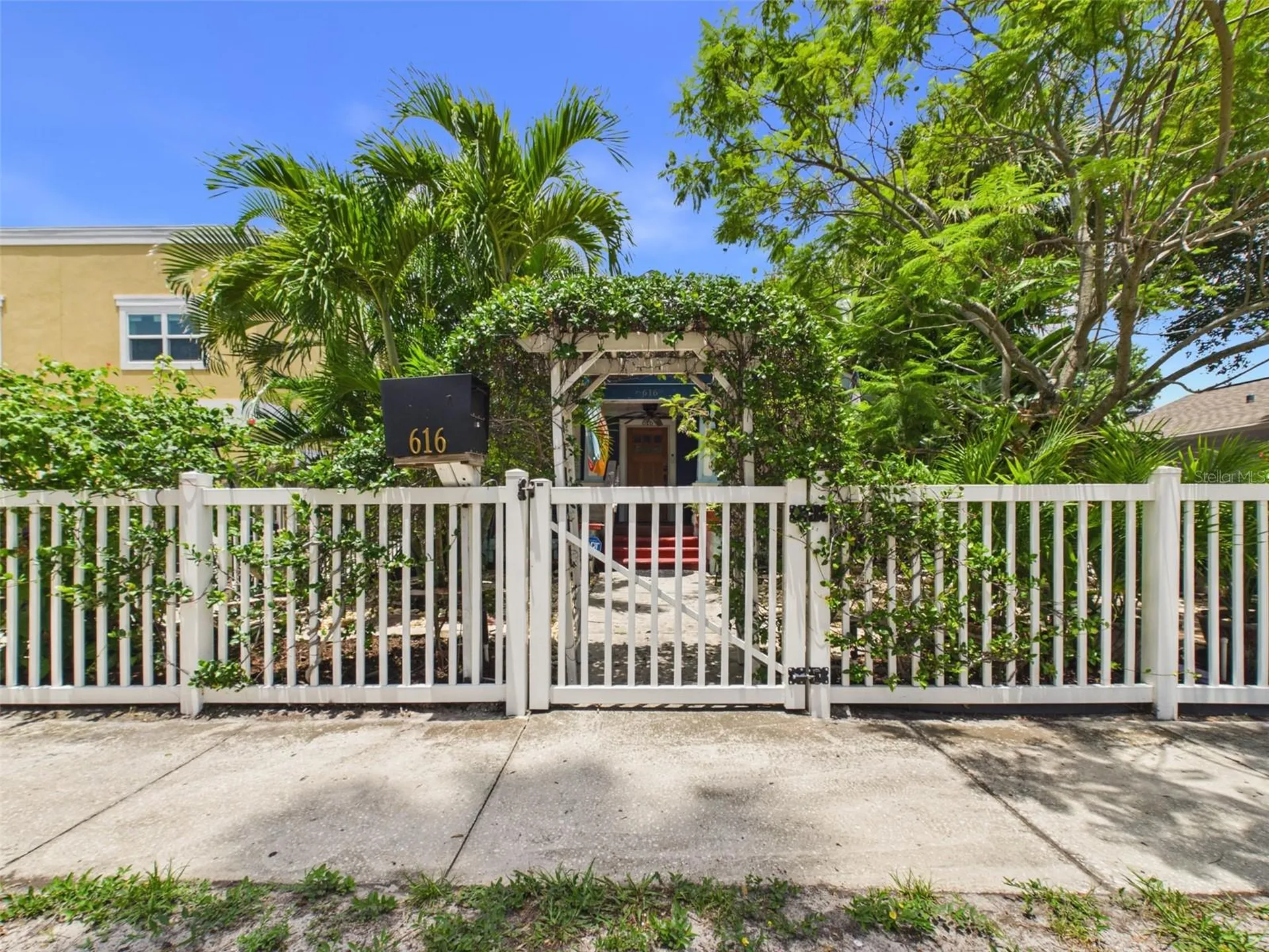 616 15th Street N St Petersburg FL 33705