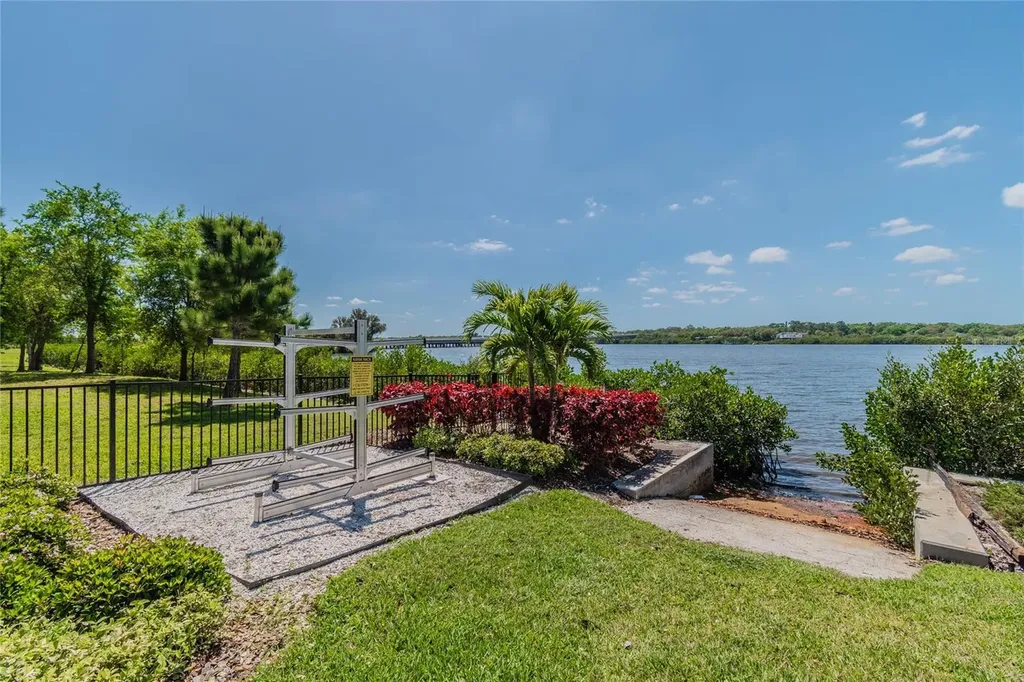 2410 Arch Avenue Oldsmar FL 34677