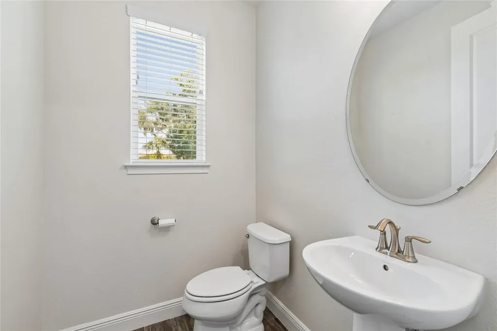 2410 Arch Avenue Oldsmar FL 34677