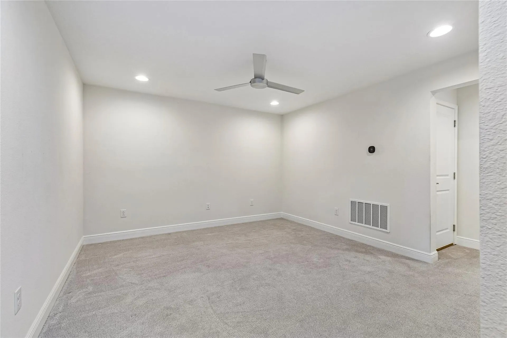 2410 Arch Avenue Oldsmar FL 34677