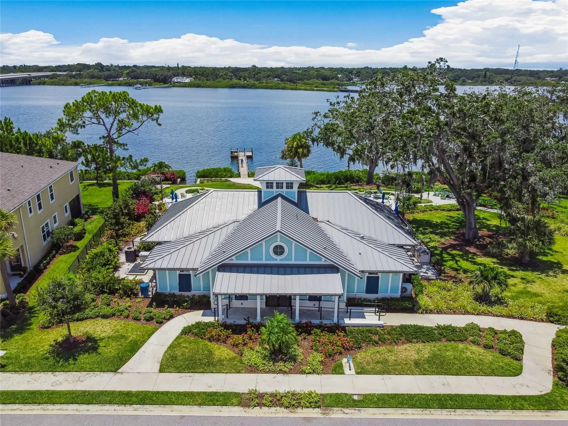 2410 Arch Avenue Oldsmar FL 34677