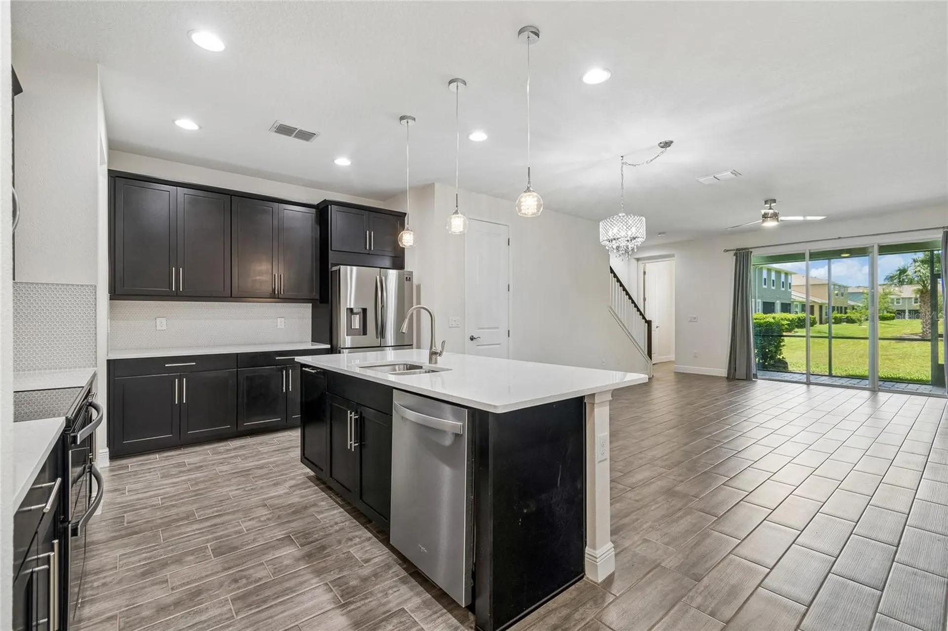 2410 Arch Avenue Oldsmar FL 34677