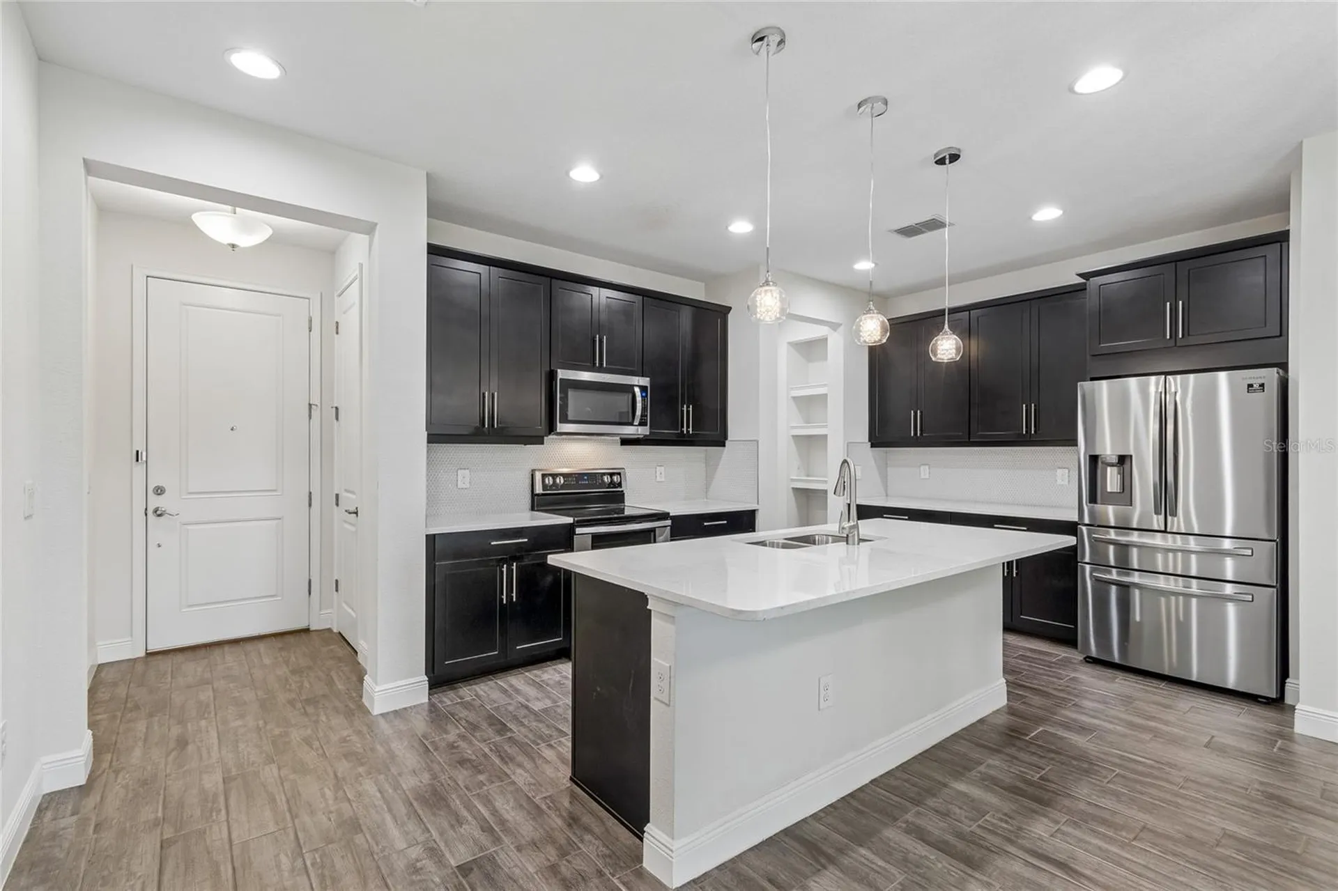 2410 Arch Avenue Oldsmar FL 34677
