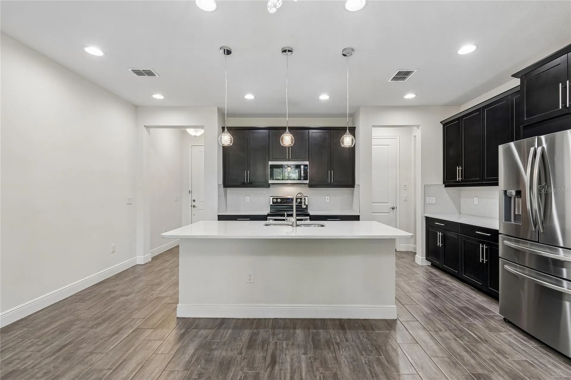 2410 Arch Avenue Oldsmar FL 34677