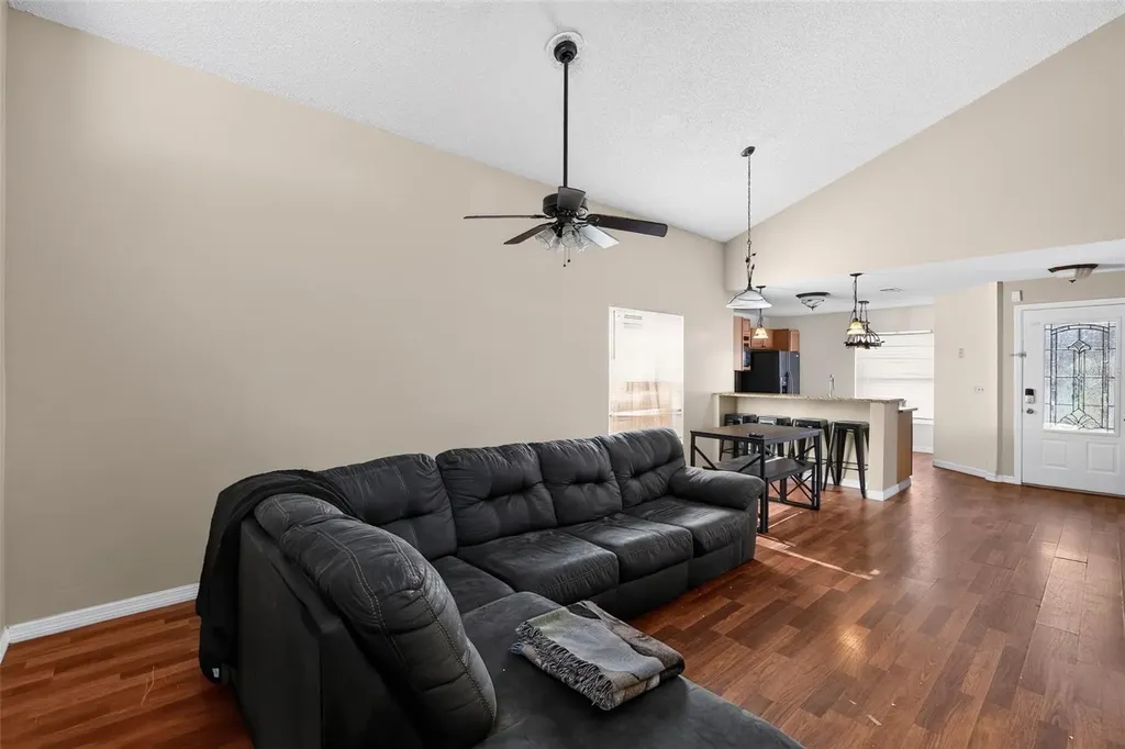 1243 Pin Oak Drive Apopka FL 32703