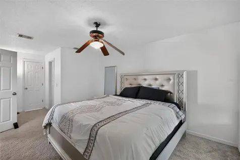 1243 Pin Oak Drive Apopka FL 32703