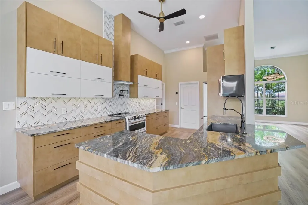 567 Lake Of The Woods Drive Venice FL 34293