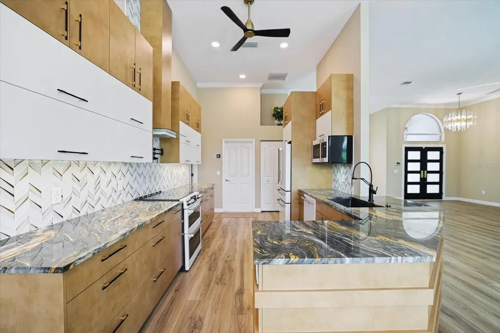 567 Lake Of The Woods Drive Venice FL 34293