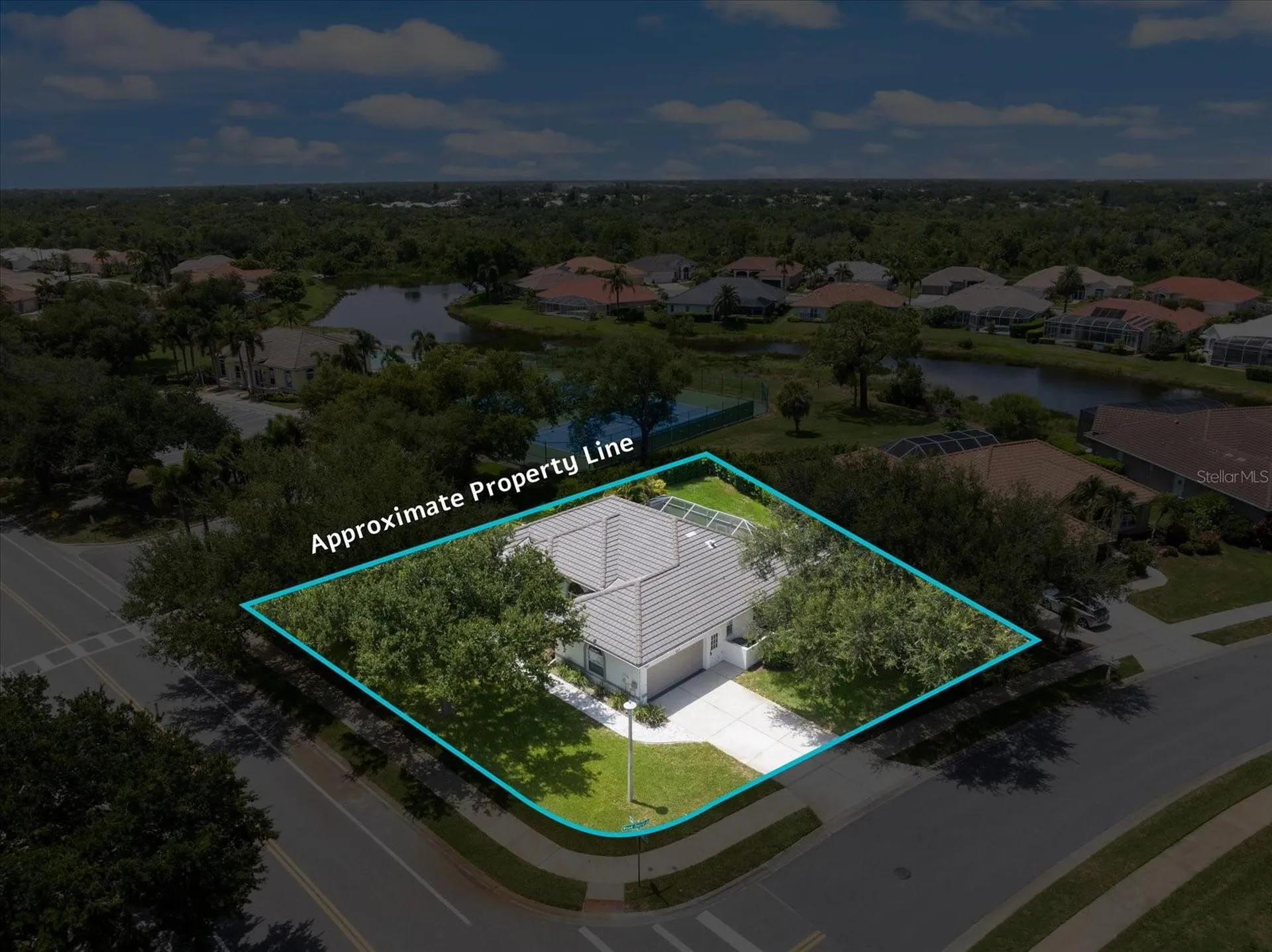 567 Lake Of The Woods Drive Venice FL 34293