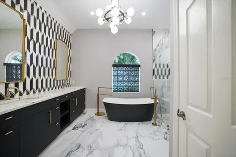 567 Lake Of The Woods Drive Venice FL 34293