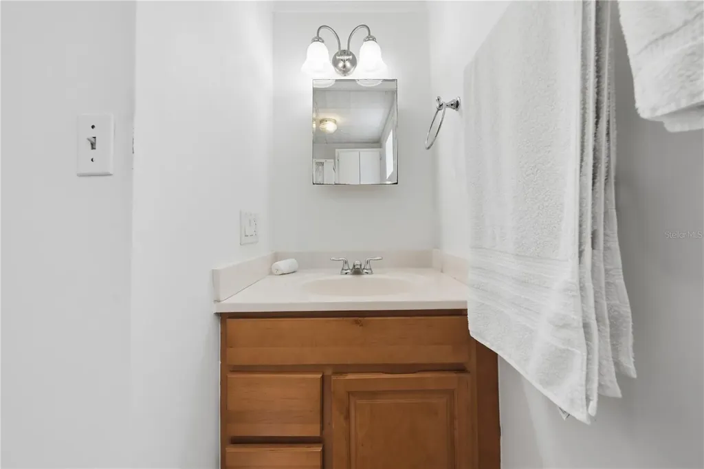 206 E 9th Avenue Mount Dora FL 32757