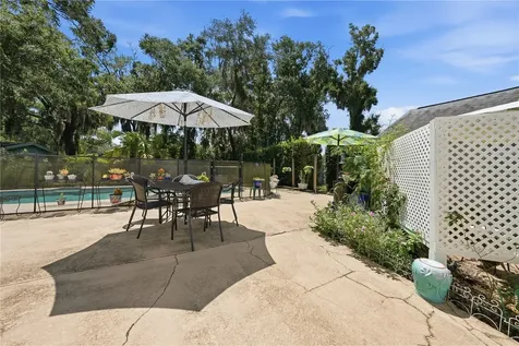 206 E 9th Avenue Mount Dora FL 32757