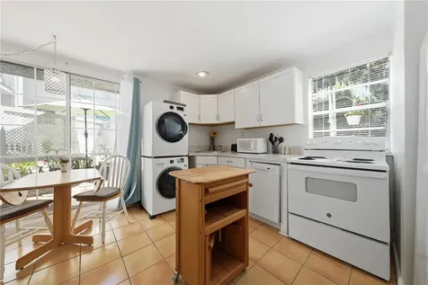 206 E 9th Avenue Mount Dora FL 32757