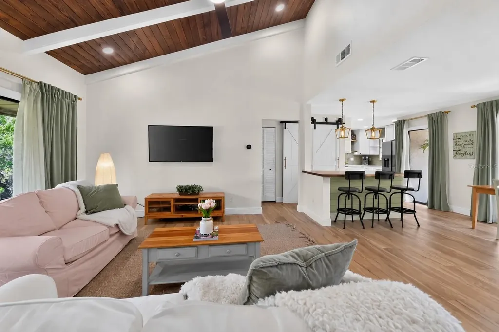 6378 Draw Lane Sarasota FL 34238