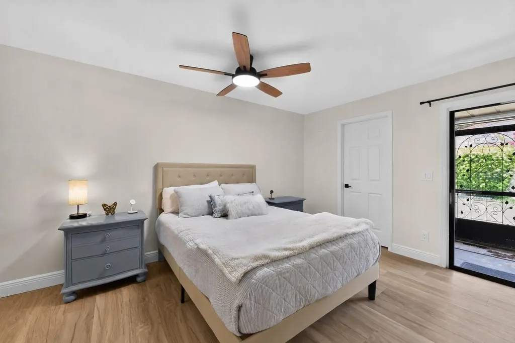 6378 Draw Lane Sarasota FL 34238