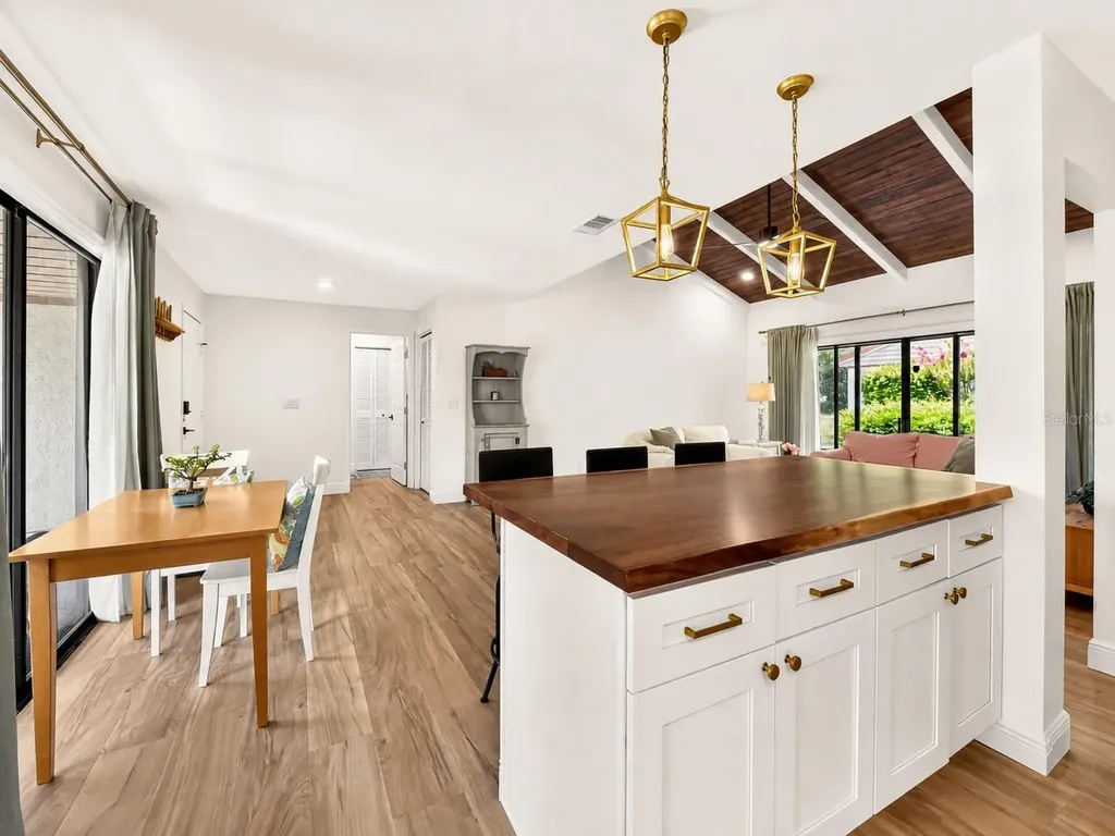 6378 Draw Lane Sarasota FL 34238
