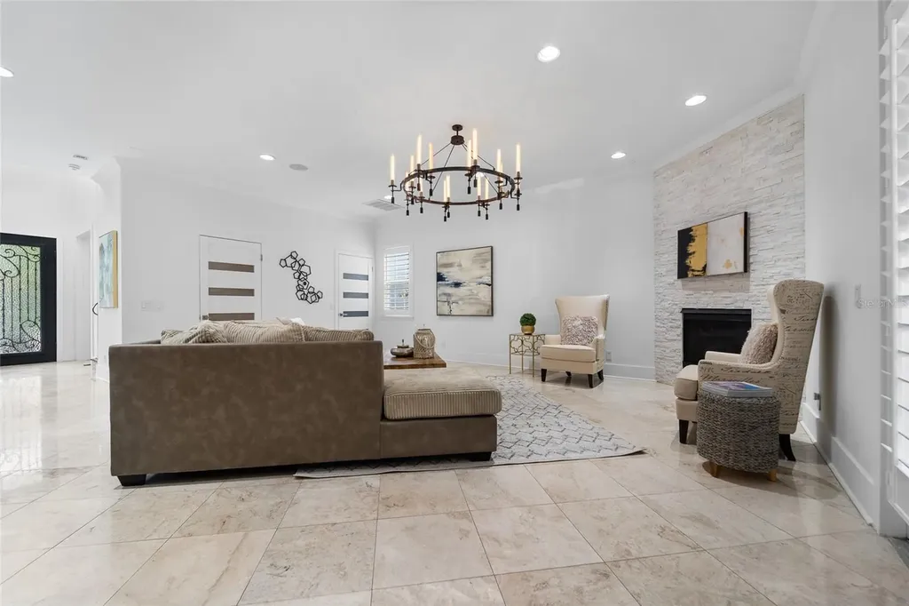 4802 W Beachway Drive Tampa FL 33609
